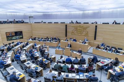 Winfried Kretschmann, Ministerpr?sident, Gr?ne bei seiner Rede im Parlament. Auftaktsitzung zur Beratung des Doppelhaush-stock-foto