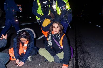 Several hours of blockade of one of the most important roads in Warsaw by the Last Generation.-stock-foto
