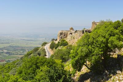 Nimrod Fortress in Israel Remnants of castle on the Golan Heights near the Israeli border with Syria. The Nimrod Fortres-stock-foto