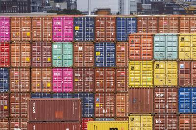 News Bilder des Tages Der Mannheimer Hafen ist der viertgr??te Binnenhafen Deutschlands und mit seinem Containertermina-stock-photo