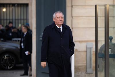 Handover ceremony between France s outgoing Prime Minister and his successor-stock-foto