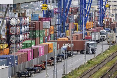 Container Terminal im Hafen Mannheim. // 26.07.2023: Mannheim, Baden-W?rttemberg, Deutschland, Europa *** Container Term-stock-photo