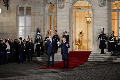 Handover ceremony between France s outgoing Prime Minister and his successor-stock-foto