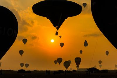 QATAR BALLOON FESTIVAL 2024-stock-photo