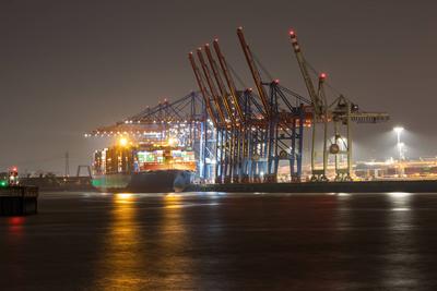 Containerschiff Cosco Shipping Aries 21.10.2022, DEU, Deutschland: Das Containerschiff Cosco Shipping Aries des chinesi-stock-photo