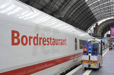 Frankfurt, german railways GERMANY, Frankfurt, Central Railway Station, ICE intercity fast train *** DEUTSCHLAND, Frankf-stock-foto