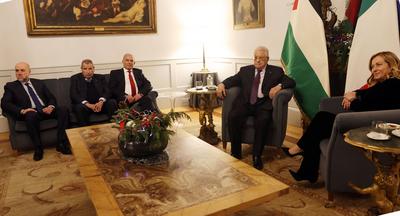 Palestinian President Mahmoud Abbas (Abu Mazen) meets with Italian Prime Minister Giorgia Meloni in Rome-stock-foto
