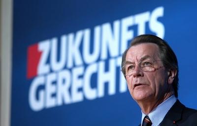 CDU IMAGO. Krohn 24.05.05 Der SPD-Parteivorsitzende Franz M?ntefering bei der PK nach der Pr?sidiumssitzung der SPD im W-stock-photo