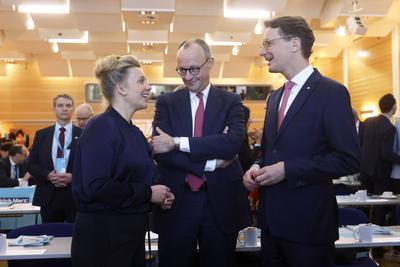 Ina Brandes, Hendrik W?st und Friedrich Merz-stock-foto