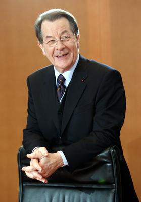 Erste Kabinettssitzung grosse Koalition Bundesarbeitsminister Franz Muentefering, SPD aufgenommen vor Beginn der ersten-stock-photo