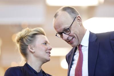 Ina Brandes und Friedrich Merz-stock-foto