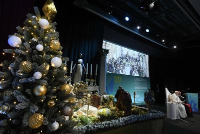 FRANCE - POPE FRANCIS DELIVERS HIS MESSAGE DURING THE CLOSING SESSION OF THE OCCASION OF THE " LA RELIGIOSITE' POPULAIRE EN MEDITERRANEE' " CONGRESS ON THE OCCASION OF HIS INE DAY- VISIT IN THE FRENCH ISLAND OF CORSICA , IN AJACCIO  - 2024/12/15-stock-photo