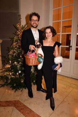 Darya Birnstiel mit Ehemann Philip / 29. BMW Advents-Benefizkonzert / Cuvillestheater / M?nchen / 13. Dezember 2024 ***-stock-foto