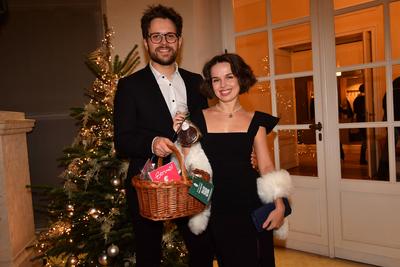 Darya Birnstiel mit Ehemann Philip / 29. BMW Advents-Benefizkonzert / Cuvillestheater / M?nchen / 13. Dezember 2024 ***-stock-foto