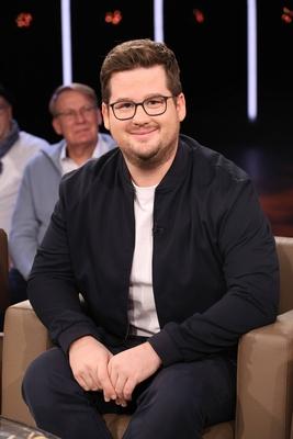 Chris Tall zu Gast in der NDR Talk Show, Fototermin am 13.12.2024 im Fernsehstudio Hamburg Lokstedt vor der Sendung im 3-stock-foto