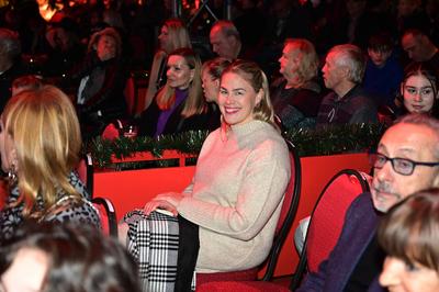 Christiane Reppe bei der Premiere des 27. Dresdner Weihnachts-Circus an der Washingtonstra?e. Dresden, 13.12.2024 Sachse-stock-foto