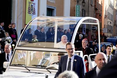 Le Pape Francois en Corse-stock-foto