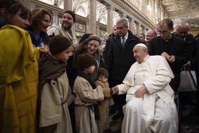 ITALY -   POPE FRANCIS MEETS THE PARTICIPANTS OF THE CELEBRATIONS FOR THE 800TH ANNIVERSARY OF THE FIRST GRECCIO LIVING NATIVITY INSIDE THE ST MARY MAJOR BASILICA IN ROME  - 2024/12/14-stock-photo