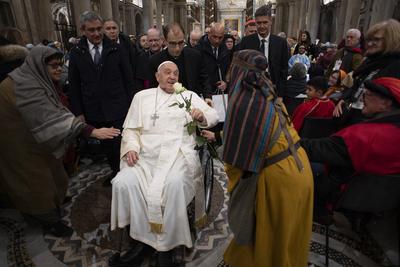 ITALY -   POPE FRANCIS MEETS THE PARTICIPANTS OF THE CELEBRATIONS FOR THE 800TH ANNIVERSARY OF THE FIRST GRECCIO LIVING NATIVITY INSIDE THE ST MARY MAJOR BASILICA IN ROME  - 2024/12/14-stock-photo