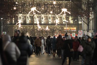 Festliche Weihnachtsbeleuchtung in der M?nckebergstra?e. Innenstadt Hamburg *** Festive Christmas lights in M?nckebergst-stock-foto