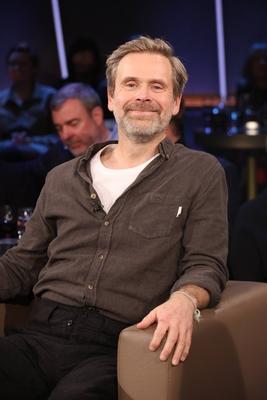 Matthias Matschke zu Gast in der NDR Talk Show, Fototermin am 13.12.2024 im Fernsehstudio Hamburg Lokstedt vor der Sendu-stock-foto