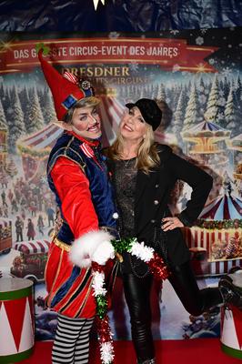 Petra Zieger bei der Premiere des 27. Dresdner Weihnachts-Circus an der Washingtonstra?e. Dresden, 13.12.2024 Sachsen Ge-stock-foto
