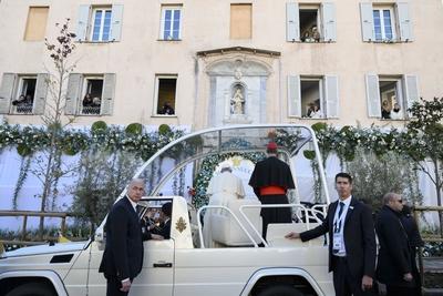 FRANCE - POPE FRANCIS DELIVES HIS MESSAGE INSIDE THE CATHEDRAL OF OUR LADY OF THE ASSUMPTION OF  AJACCIO ON THE OCCASION OF HIS ONE-DAY VISIT IN THE FRENCH ISLAND OF CORSICA  - 2024/12/15-stock-photo