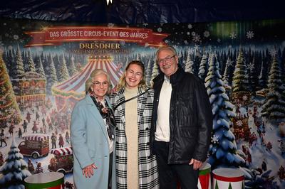 Ursula Herrmann, Christiane Reppe und Hans-Joachim Herrmann bei der Premiere des 27. Dresdner Weihnachts-Circus an der W-stock-foto