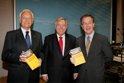 Ministerpr?sident Stoiber Copyright: IMAGO. Herrmann 03.04.2006 Thema: Ministerpr?sident Stoiber und Vizekanzler M?ntefe-stock-foto