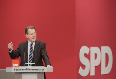 SPD Bundesparteitag, Muentefering DEU, Deutschland, Berlin, 14.06.2009 Rede vonFranz Muentefering, Parteivorsitzender d-stock-foto