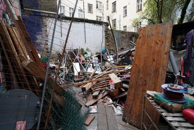Berlin, GER, Berlin,20201009, Demo , Liebig 34, das besetzte Haus in der Liebigstrasse 34 wird von 1500 Polizisten ger?-stock-foto