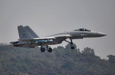 The Navy's J-15T Carrier-stock-foto