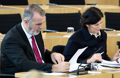 Plenum Thueringer Landtag-stock-foto
