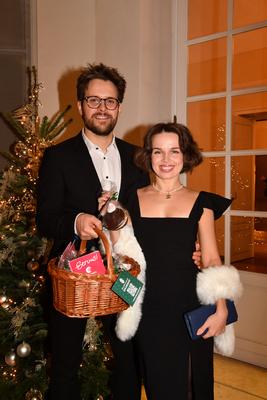 Darya Birnstiel mit Ehemann Philip / 29. BMW Advents-Benefizkonzert / Cuvillestheater / M?nchen / 13. Dezember 2024 ***-stock-foto