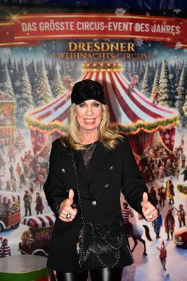 Petra Zieger bei der Premiere des 27. Dresdner Weihnachts-Circus an der Washingtonstra?e. Dresden, 13.12.2024 Sachsen Ge-stock-foto