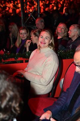 Christiane Reppe bei der Premiere des 27. Dresdner Weihnachts-Circus an der Washingtonstra?e. Dresden, 13.12.2024 Sachse-stock-foto