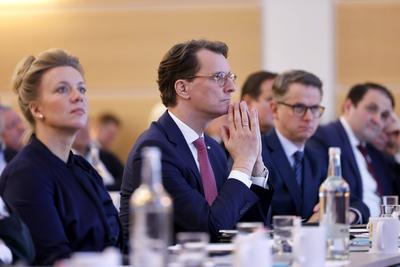 Ina Brandes, Hendrik W?st und Carsten Linnemann-stock-foto