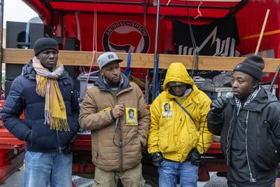 Migration und Polizeigewalt.-stock-foto