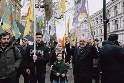 Protest in solidarity with Rojava in London-stock-foto