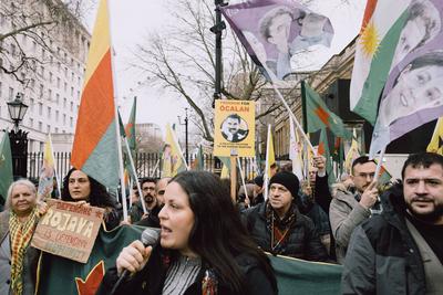 Protest in solidarity with Rojava in London-stock-foto