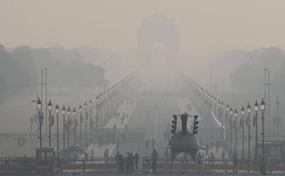 Delhi-NCR Shivers In Cold Winter, Temperature To Dip Further In Coming Week-stock-photo