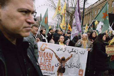 Protest in solidarity with Rojava in London-stock-foto
