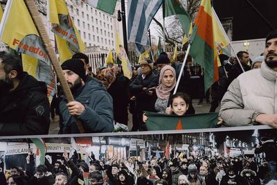 Protest in solidarity with Rojava in London-stock-foto