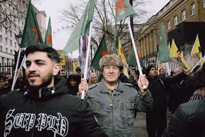 Protest in solidarity with Rojava in London-stock-foto