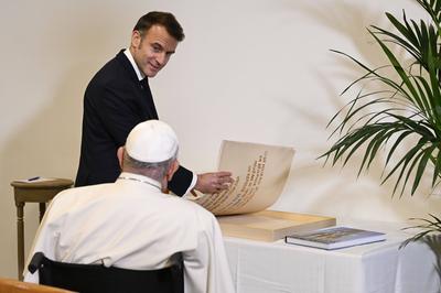 FRANCE - FRENCH PRESIDENT EMMANUEL MACRON MEETS  POPE FRANCIS   AT THE AJACCIO AIRPORT AFTER THE FIRST PAPAL VISIT EVER TO THE  FRENCH ISLAND OF CORSICA  - 2024/12/15-stock-photo