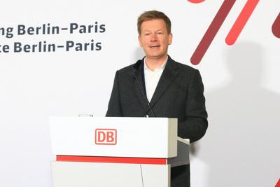 Neue Direktverbindung Berlin-Paris mit dem ICE-stock-foto