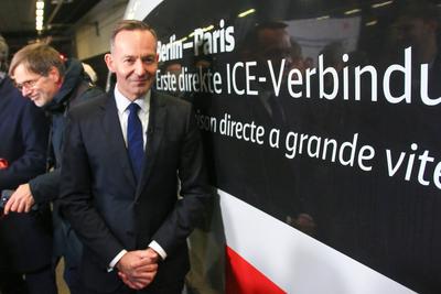 Neue Direktverbindung Berlin-Paris mit dem ICE-stock-foto