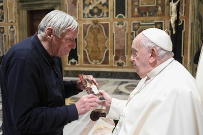 ITALY -   POPE FRANCIS RECEIVES IN PRIVATE AUDIENCE REPRESENTATIVES OF EXECUTIVES AND EMPLOYEES OF VARIUS CREDIT INSTITUTIONS  AT THE VATICAN  - 2024/12/16-stock-foto