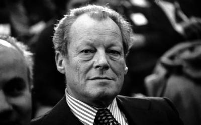 Madrid 5to8 12 1976 Chancellor Willy Brandt in a break between sessions of the XXVIIth Congress-stock-foto