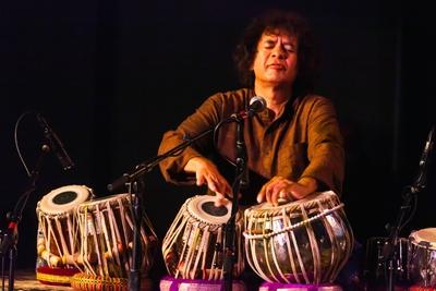 CHARLES LLOYD on saxophone ZAKIR HUSSAIN on tablas and ERIC HARLAND on drums preform as SANGAM at t-stock-foto